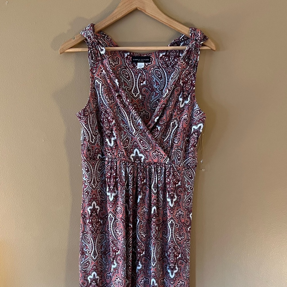 V neck maxi dress with knotted shoulders